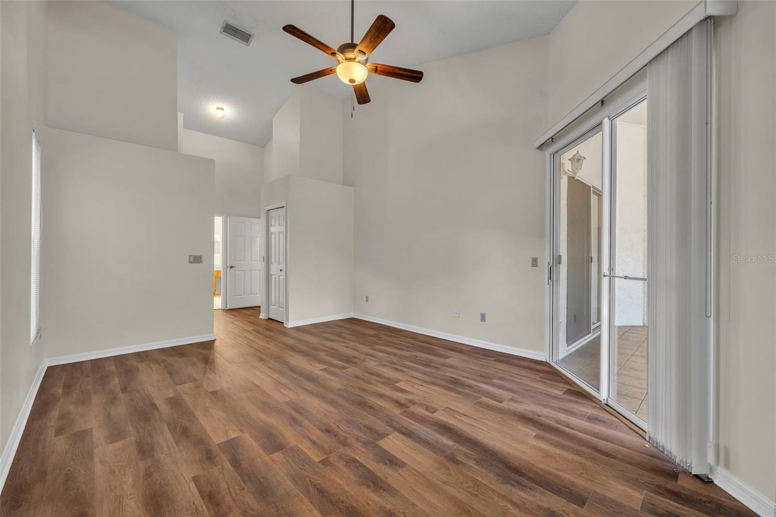 BENTLEY WOODS - Residential Lease