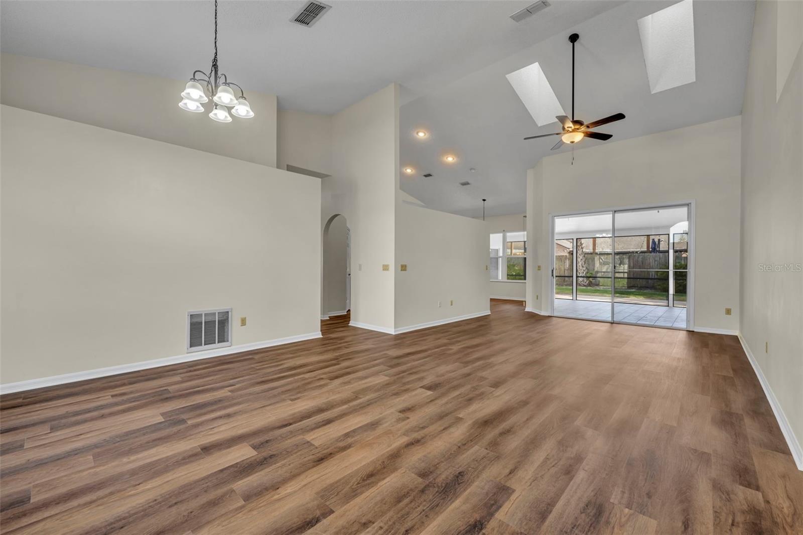 BENTLEY WOODS - Residential Lease