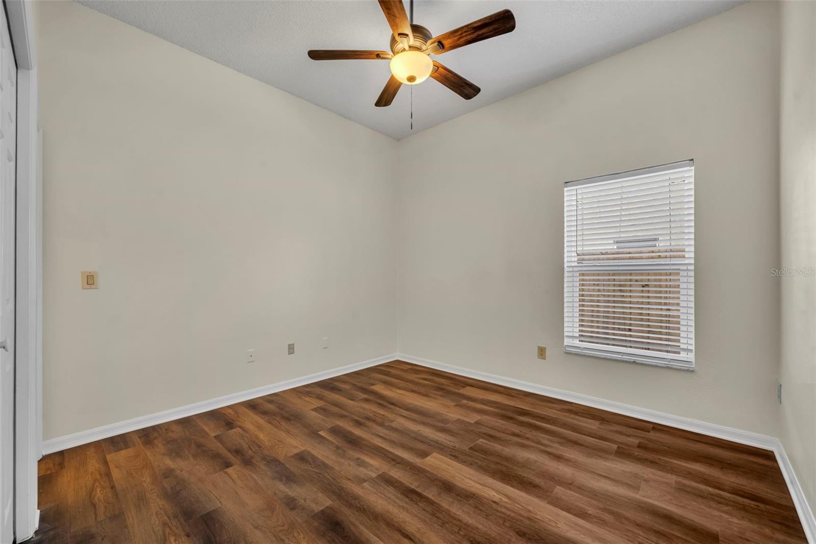 BENTLEY WOODS - Residential Lease