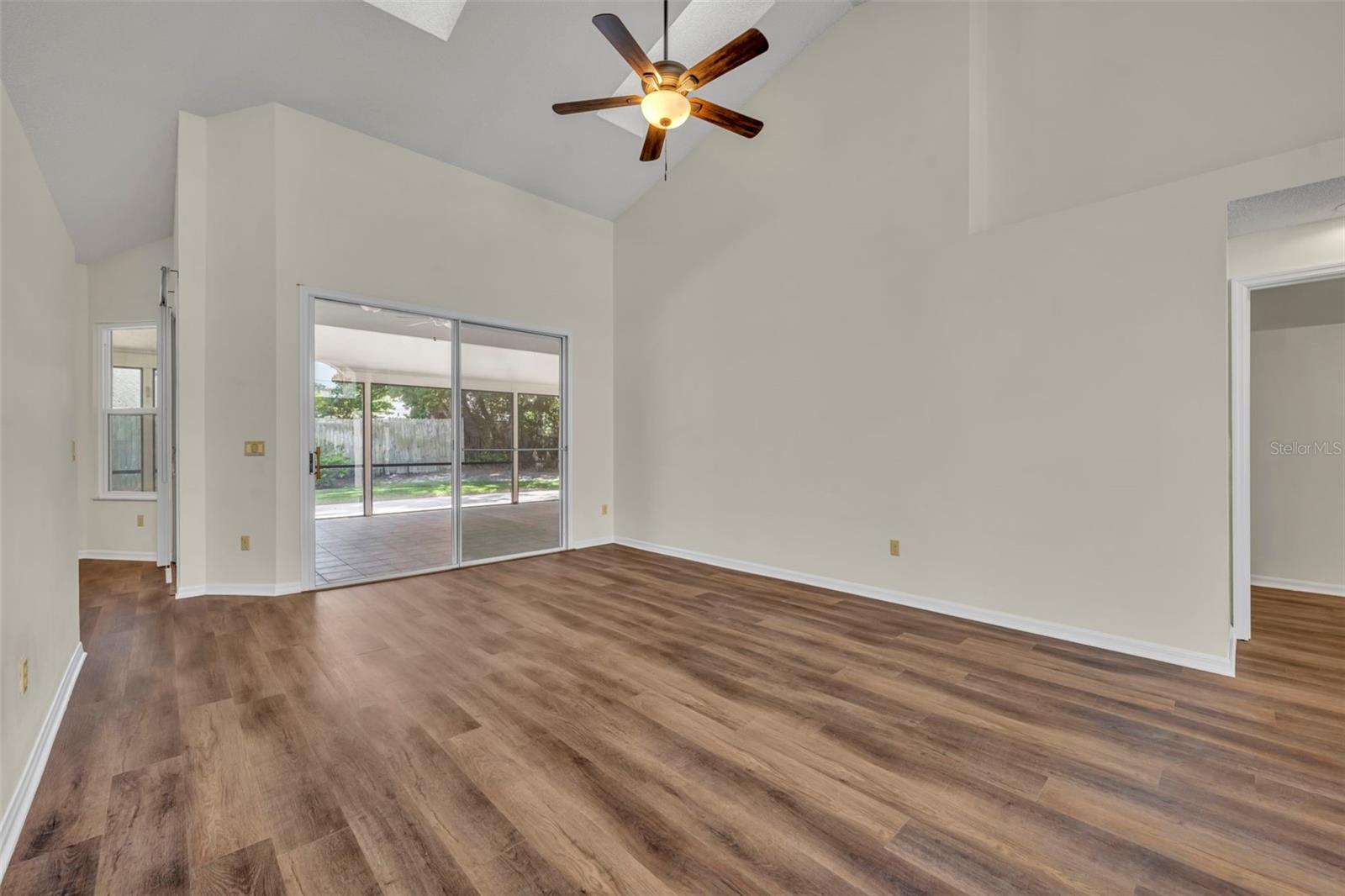 BENTLEY WOODS - Residential Lease