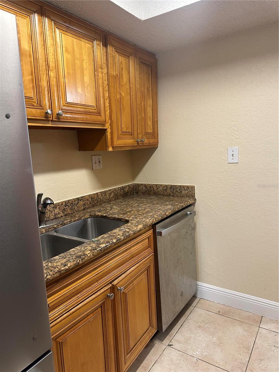 MILLENNIUM PALMS - Residential Lease