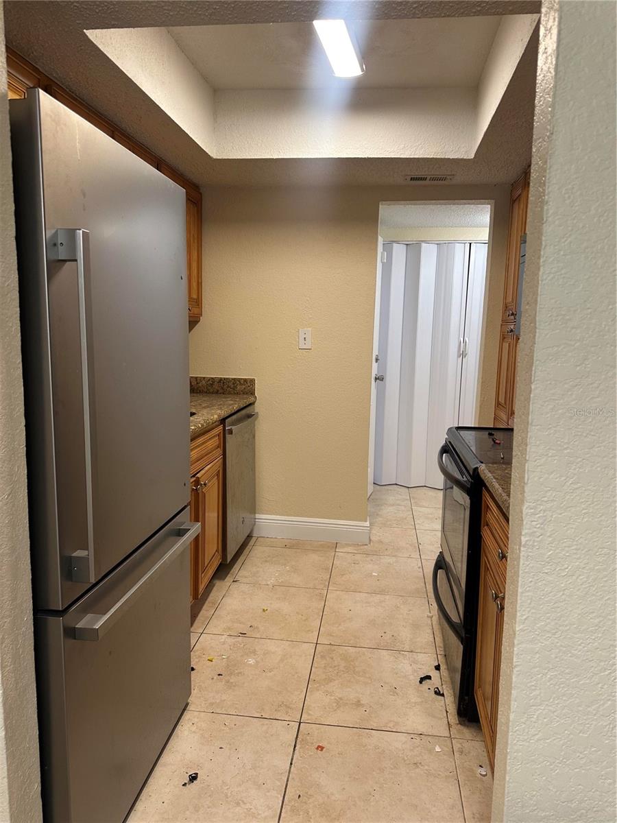 MILLENNIUM PALMS - Residential Lease