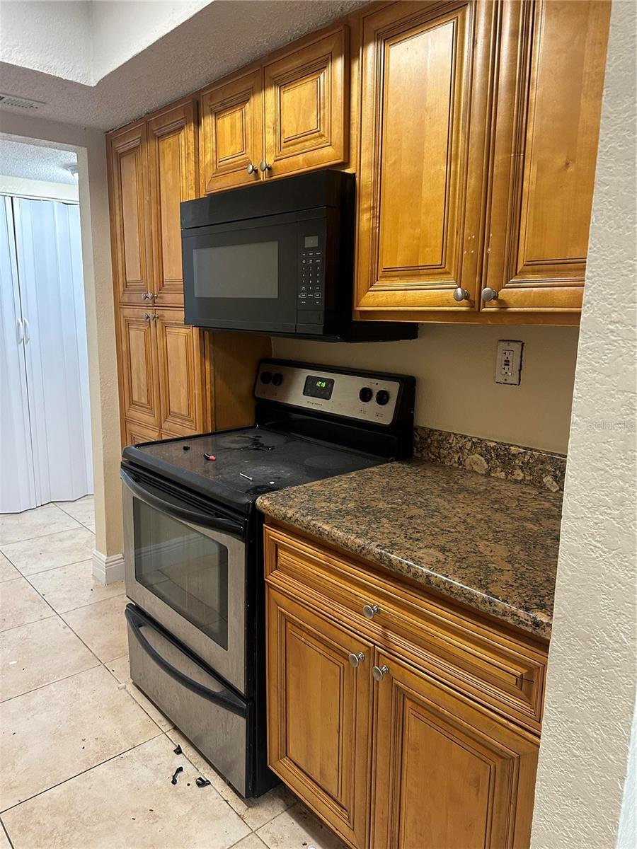 MILLENNIUM PALMS - Residential Lease