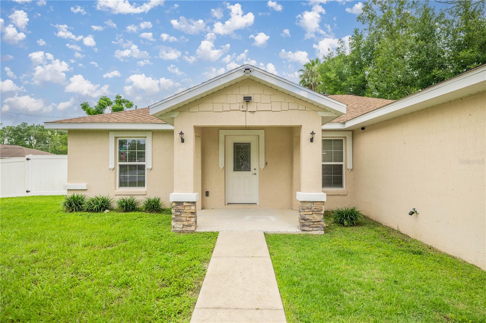 10 PECAN LANE