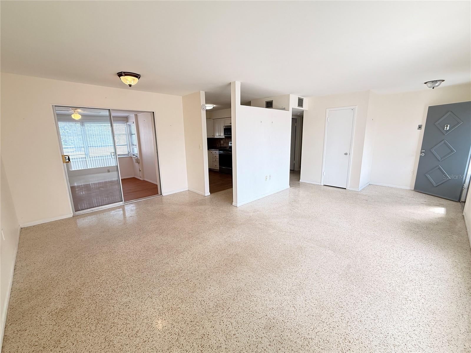 DEL WEBBS SUN CITY FLORIDA UNIT 02 - Residential Lease