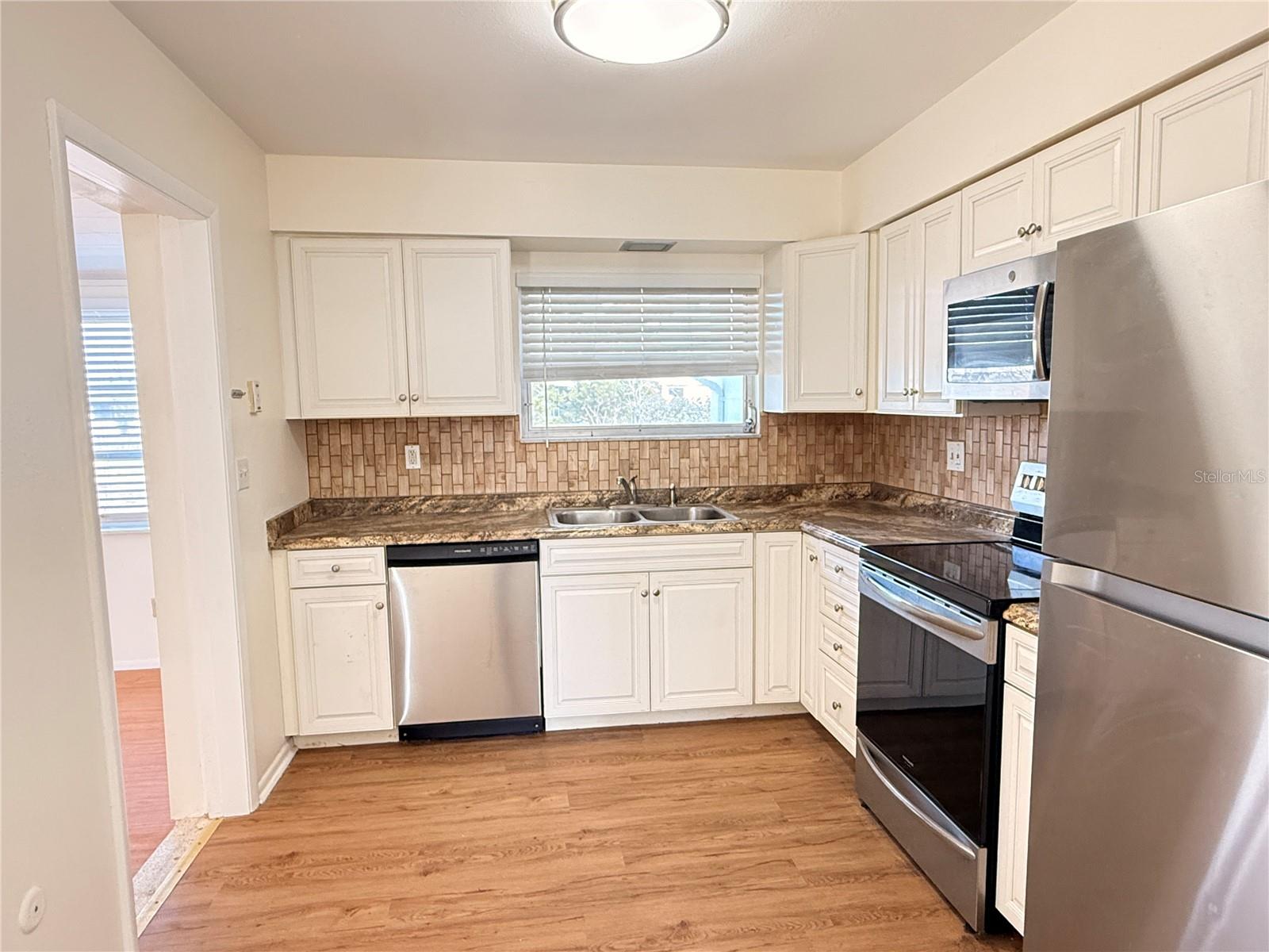 DEL WEBBS SUN CITY FLORIDA UNIT 02 - Residential Lease