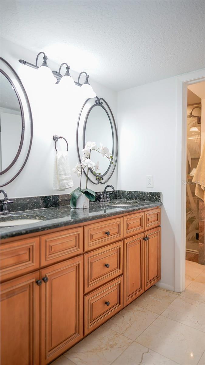 FAREHAM SQUARE CONDO - Residential