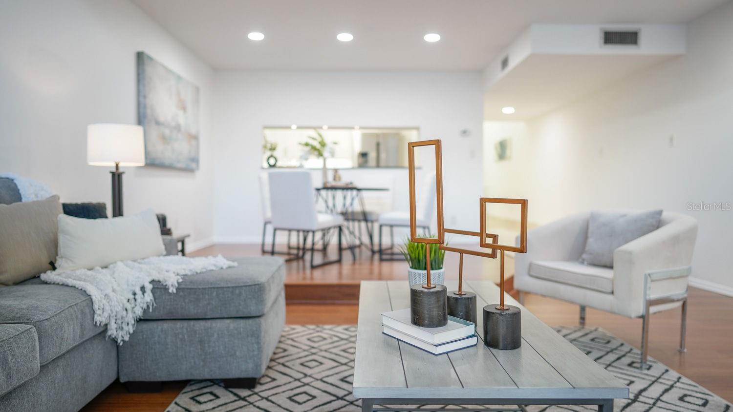 FAREHAM SQUARE CONDO - Residential