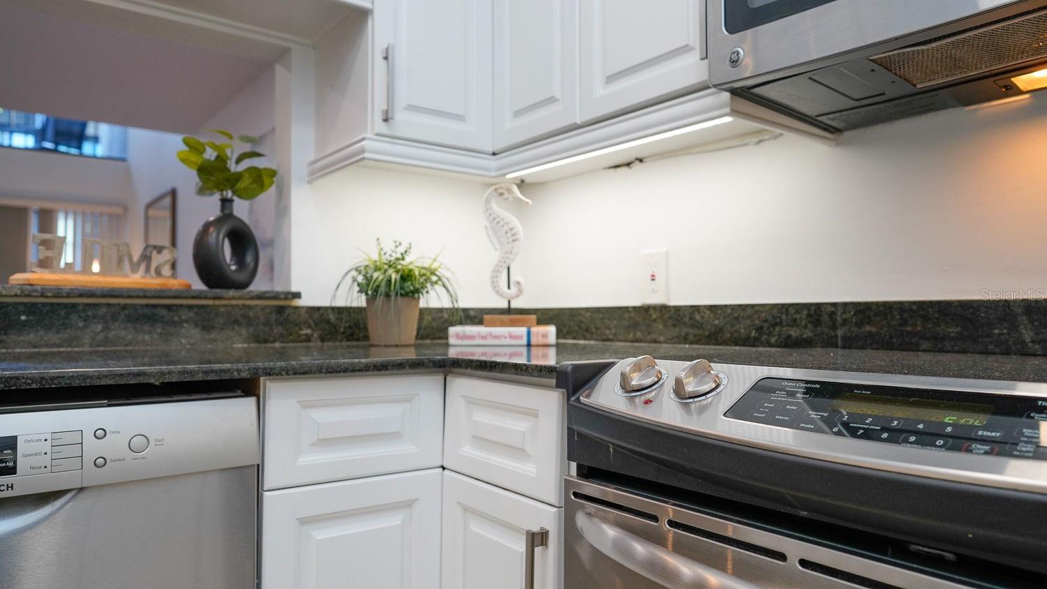 FAREHAM SQUARE CONDO - Residential