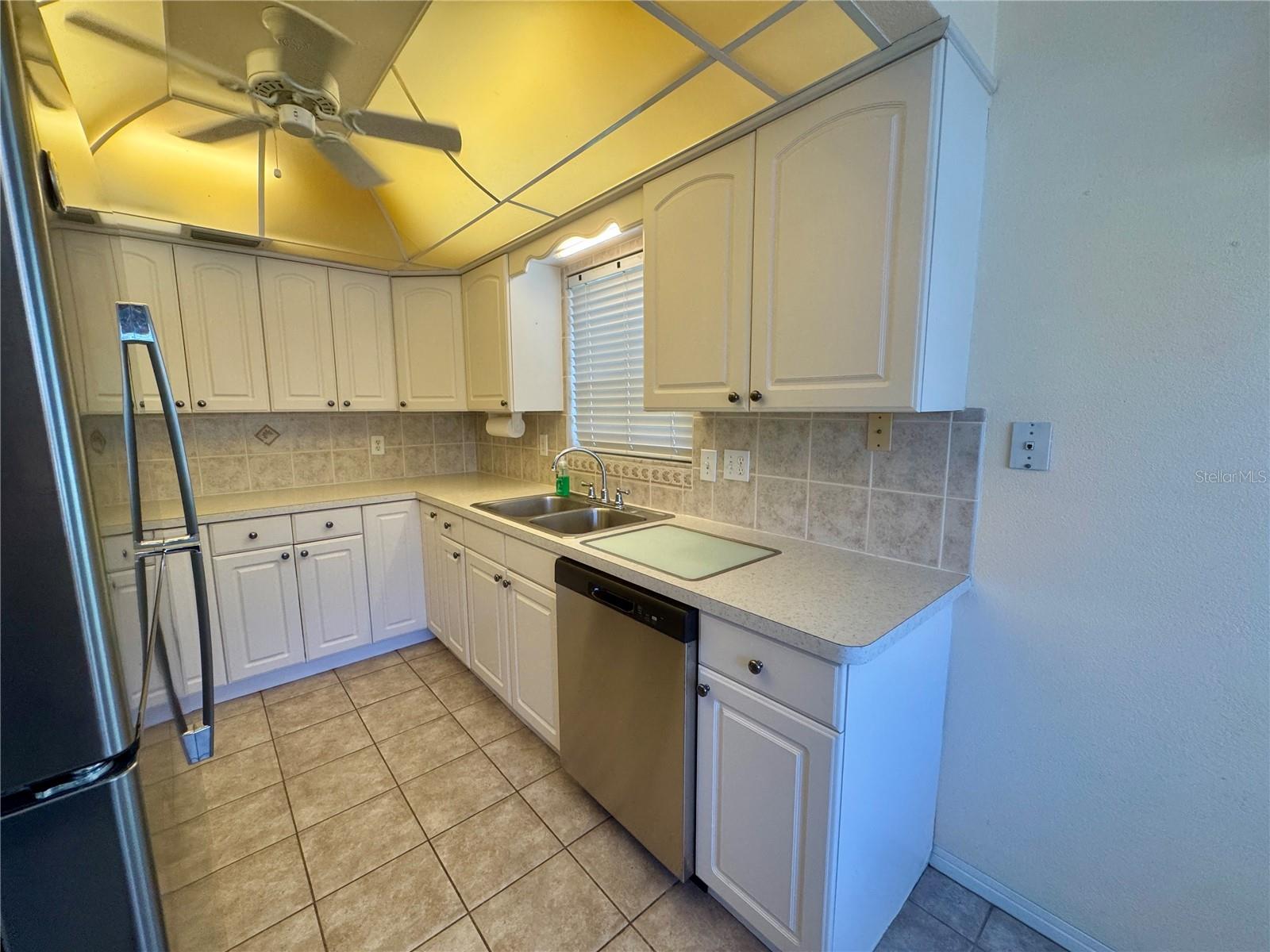SEMINOLE GARDEN APTS CO-OP - Residential Lease