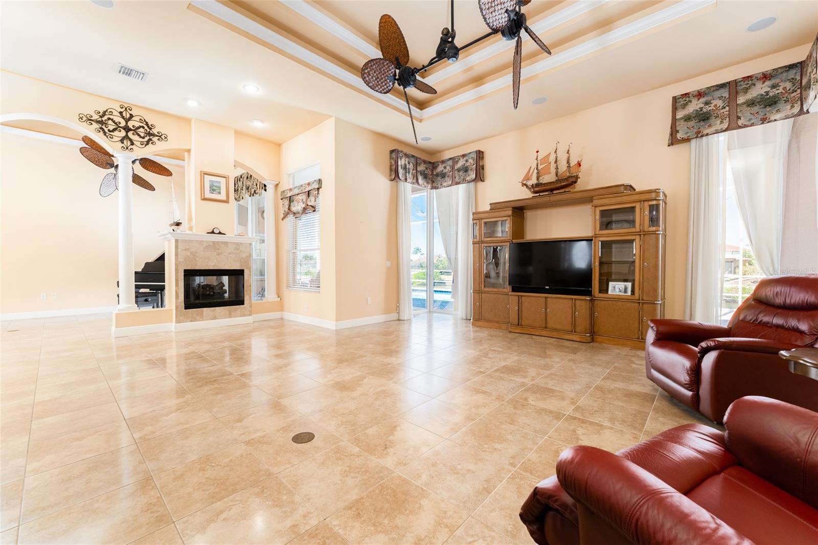 A RESUB OF A POR OF APOLLO - Residential