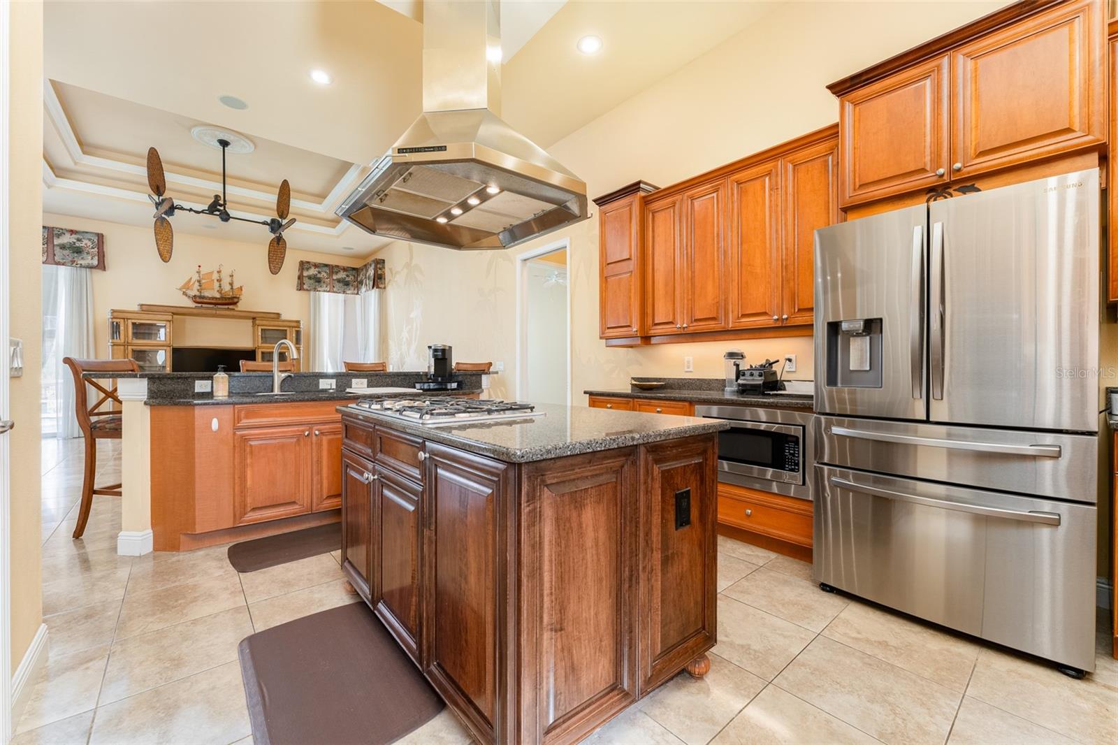 A RESUB OF A POR OF APOLLO - Residential