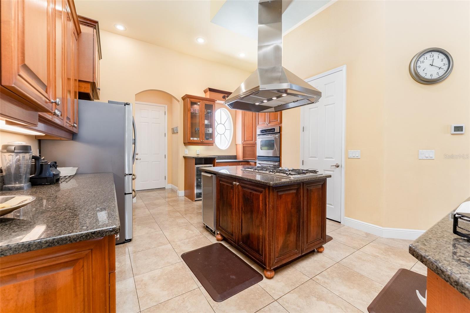 A RESUB OF A POR OF APOLLO - Residential