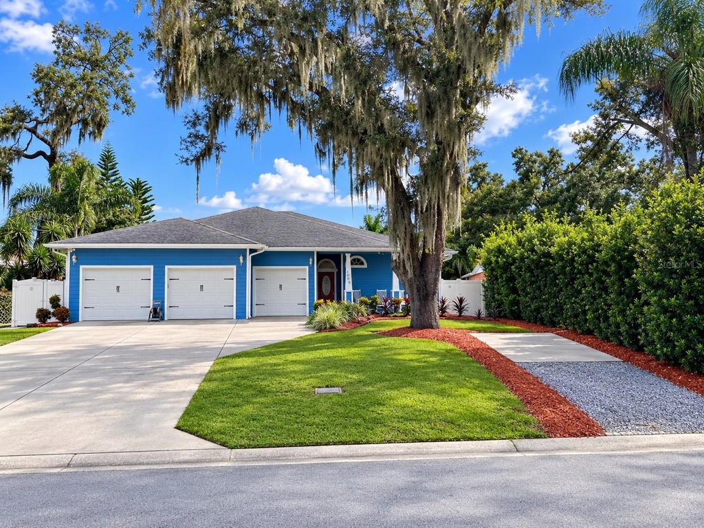 Photo of 3009 W Clinton Street, Tampa, FL 33614 (MLS # TB8551615)