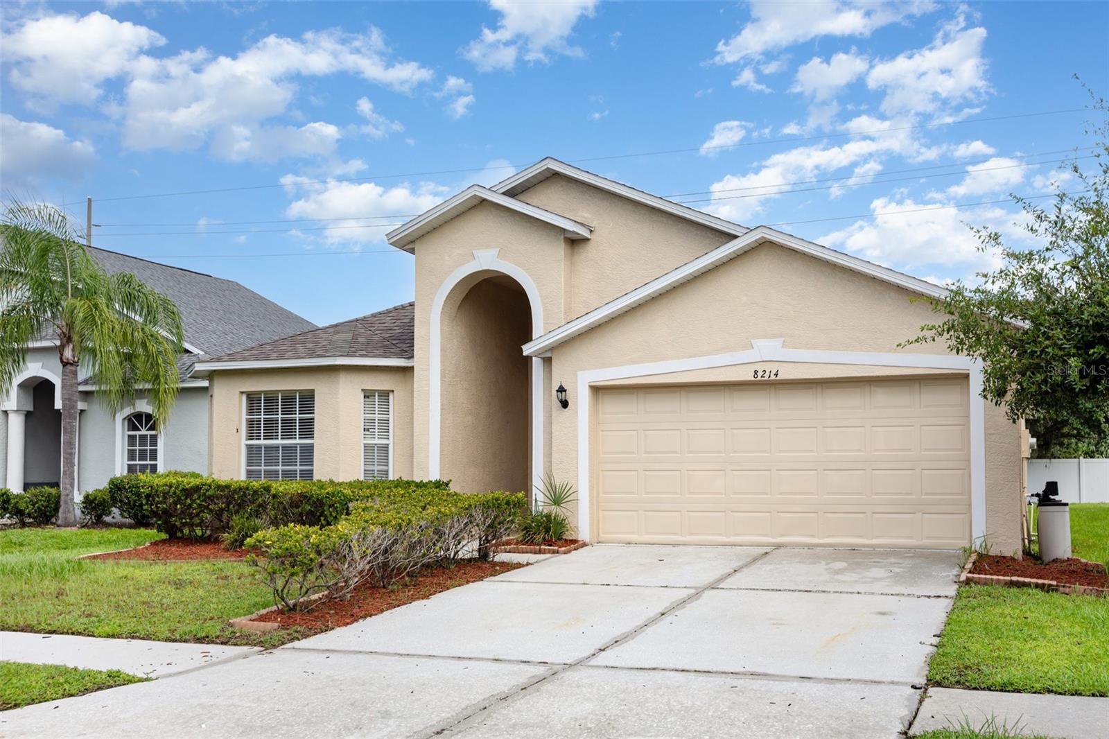 8214 CARRIAGE POINTE DRIVE