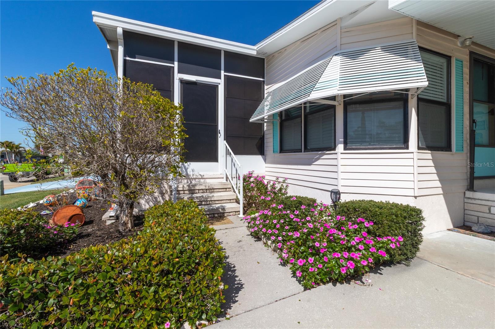 148 NIGHTINGALE CIRCLE