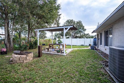 A home in AUBURNDALE