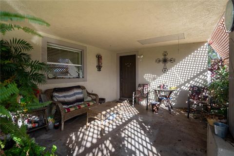 A home in AUBURNDALE