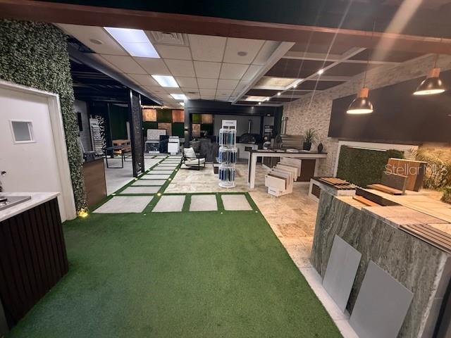 WOODHAVEN - Commercial Sale