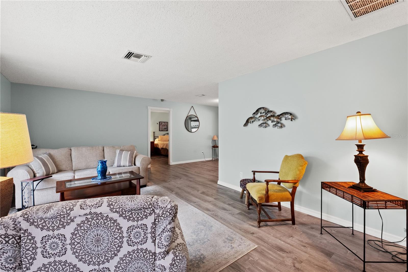 7 DOUGLAS COURT N
