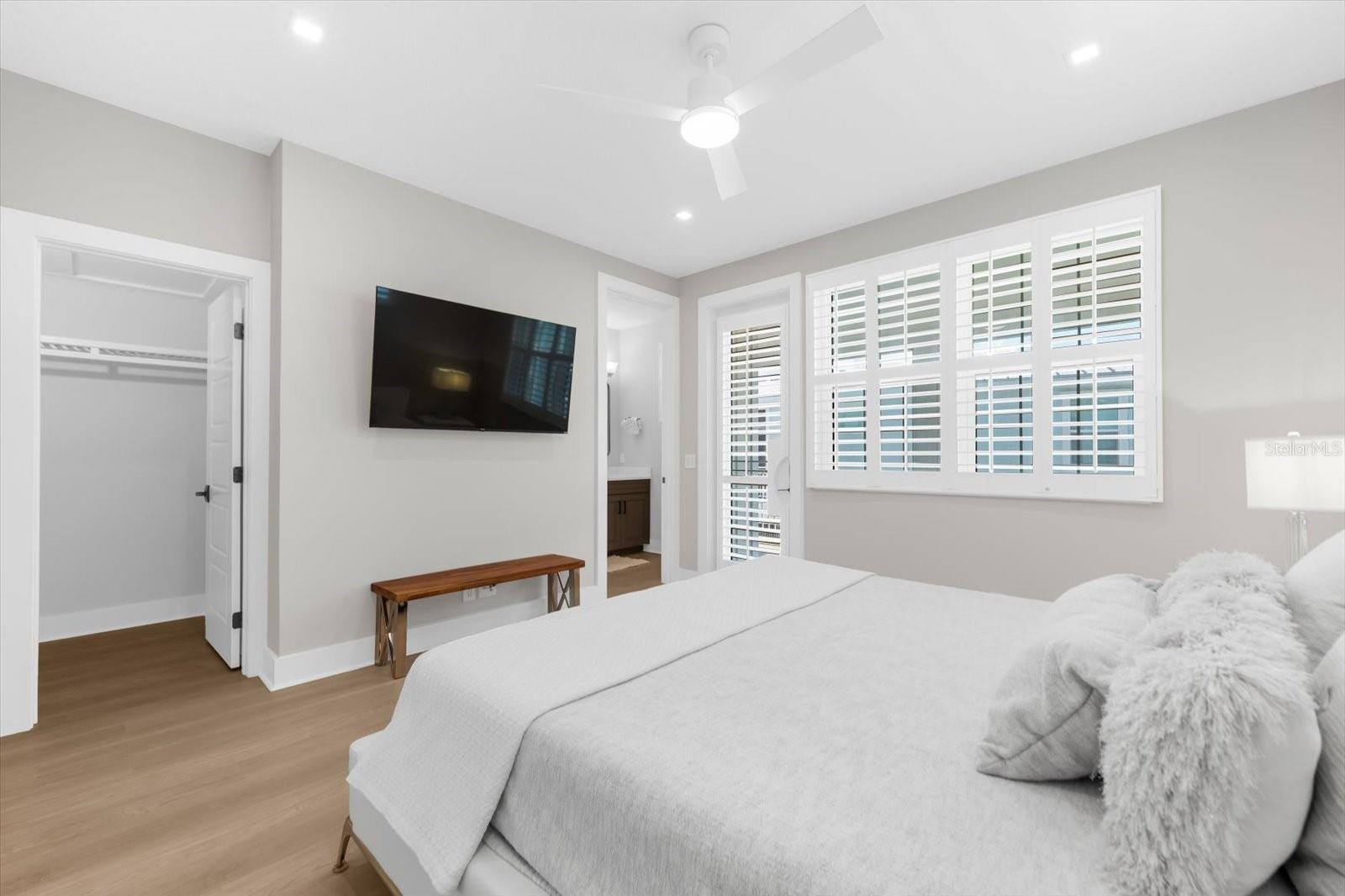 HUNTERS POINT - Residential