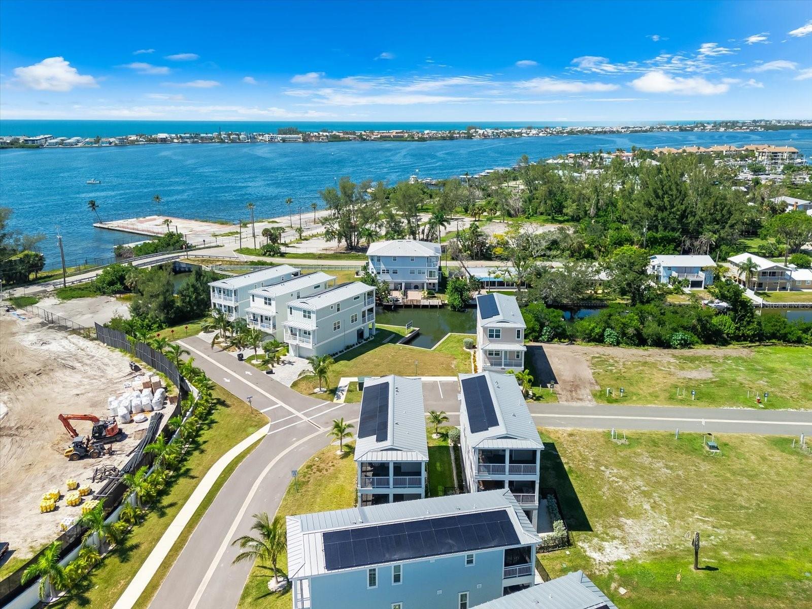HUNTERS POINT - Residential