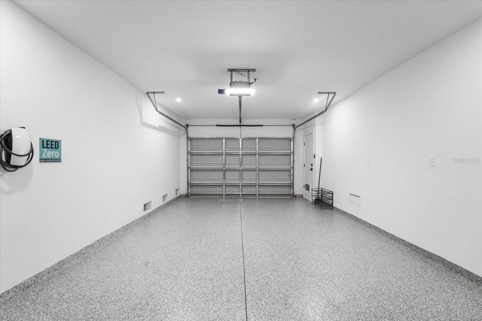 HUNTERS POINT - Residential