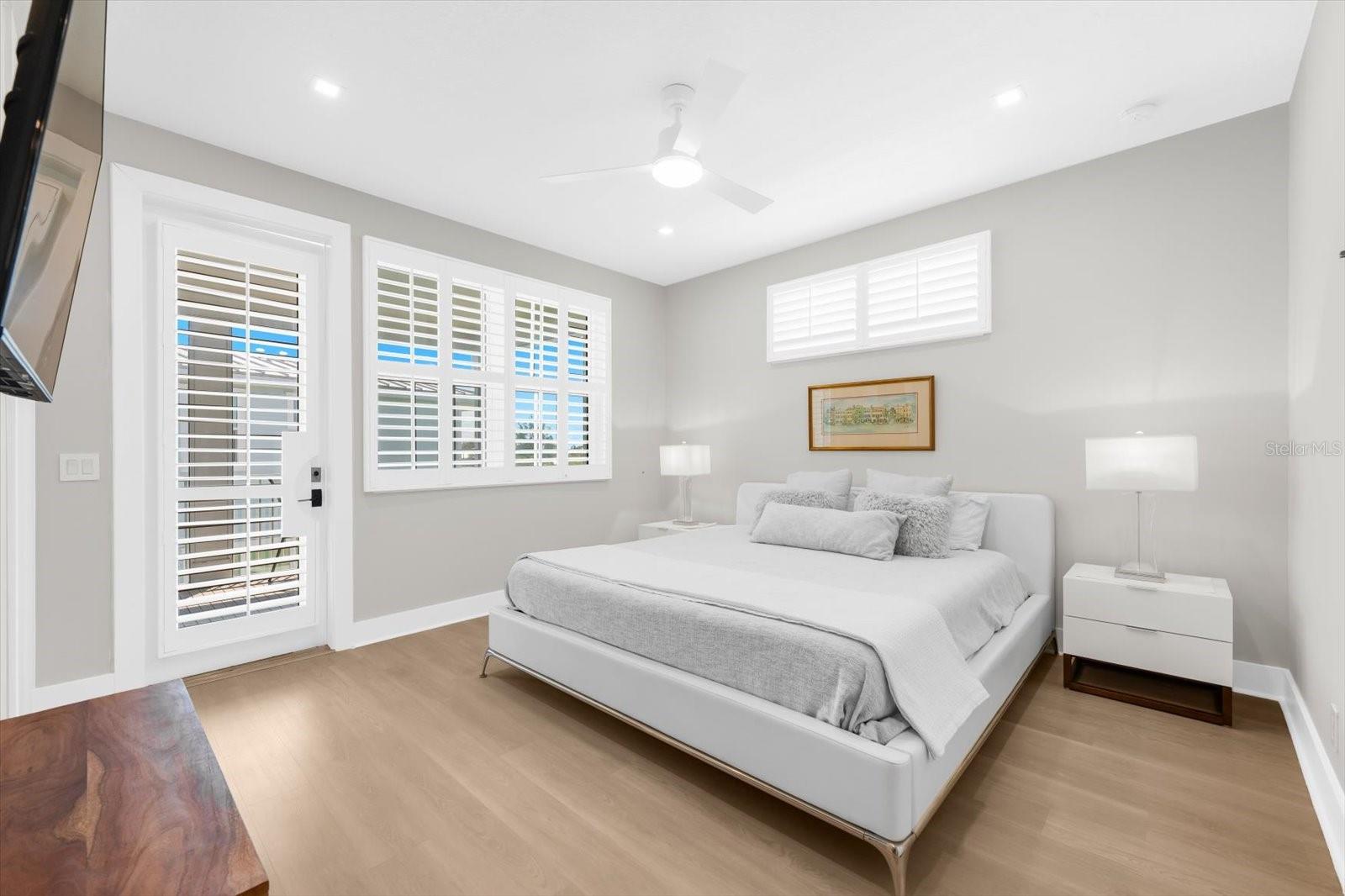 HUNTERS POINT - Residential