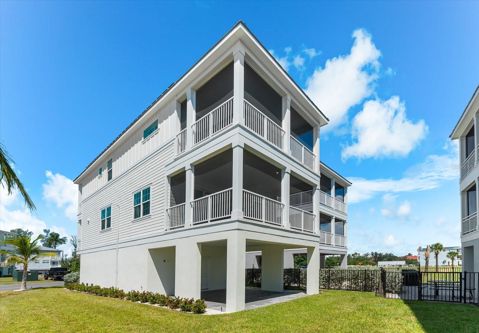 HUNTERS POINT - Residential