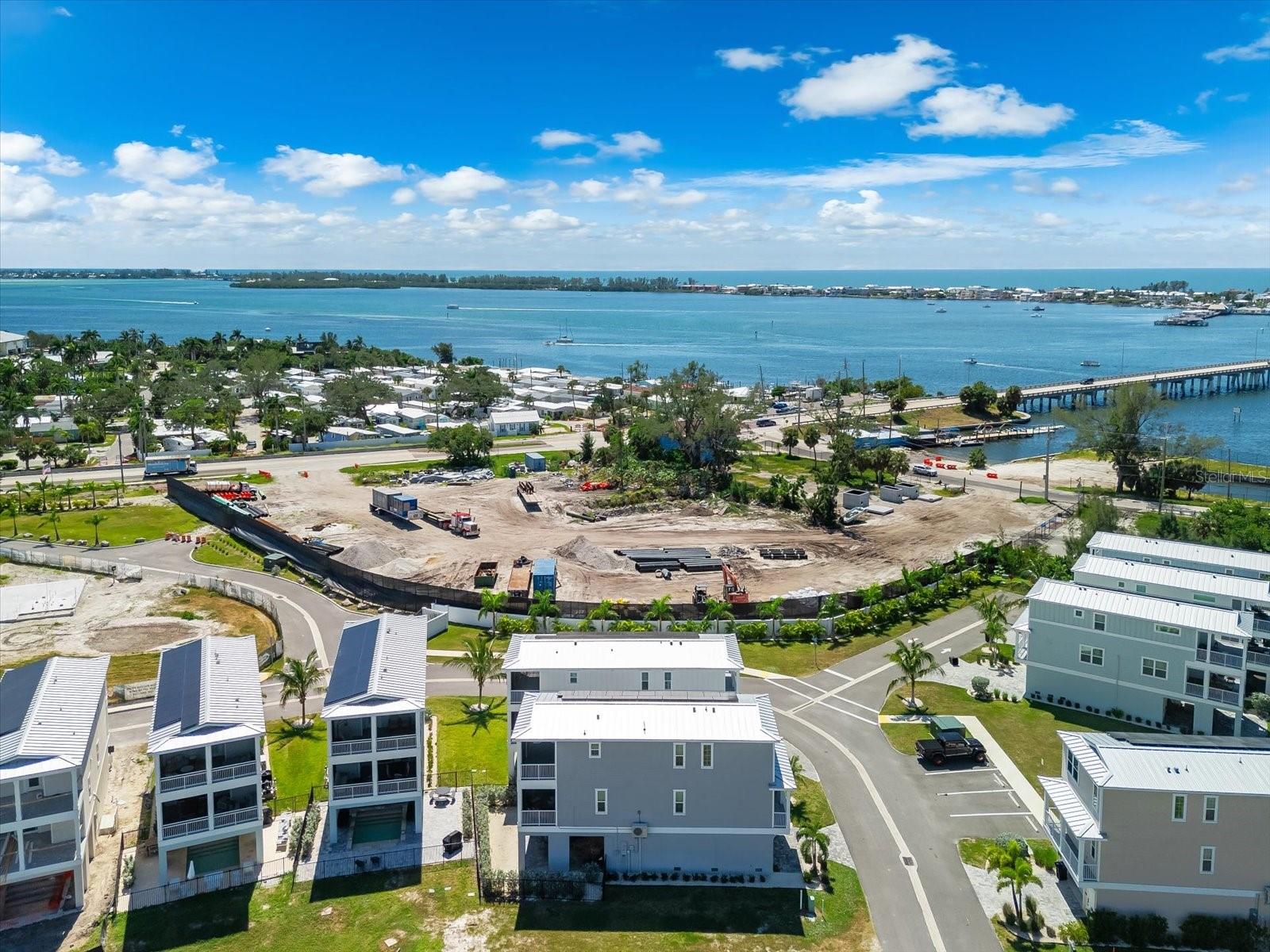 HUNTERS POINT - Residential
