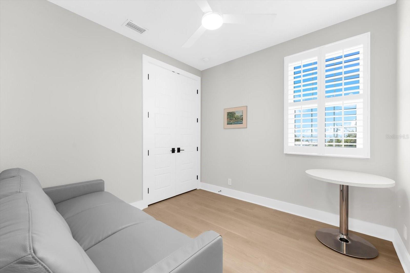 HUNTERS POINT - Residential