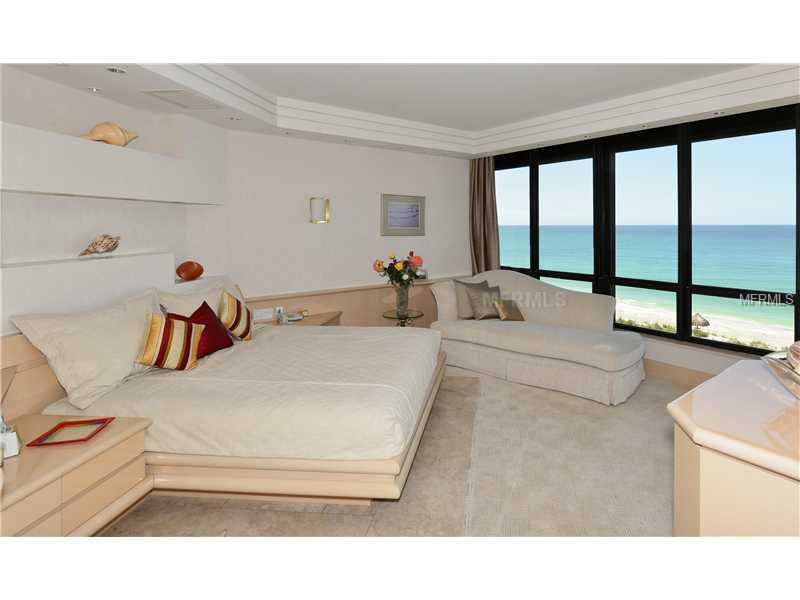 L AMBIANCE AT LONGBOAT KEY CLUB PH 2 - Residential