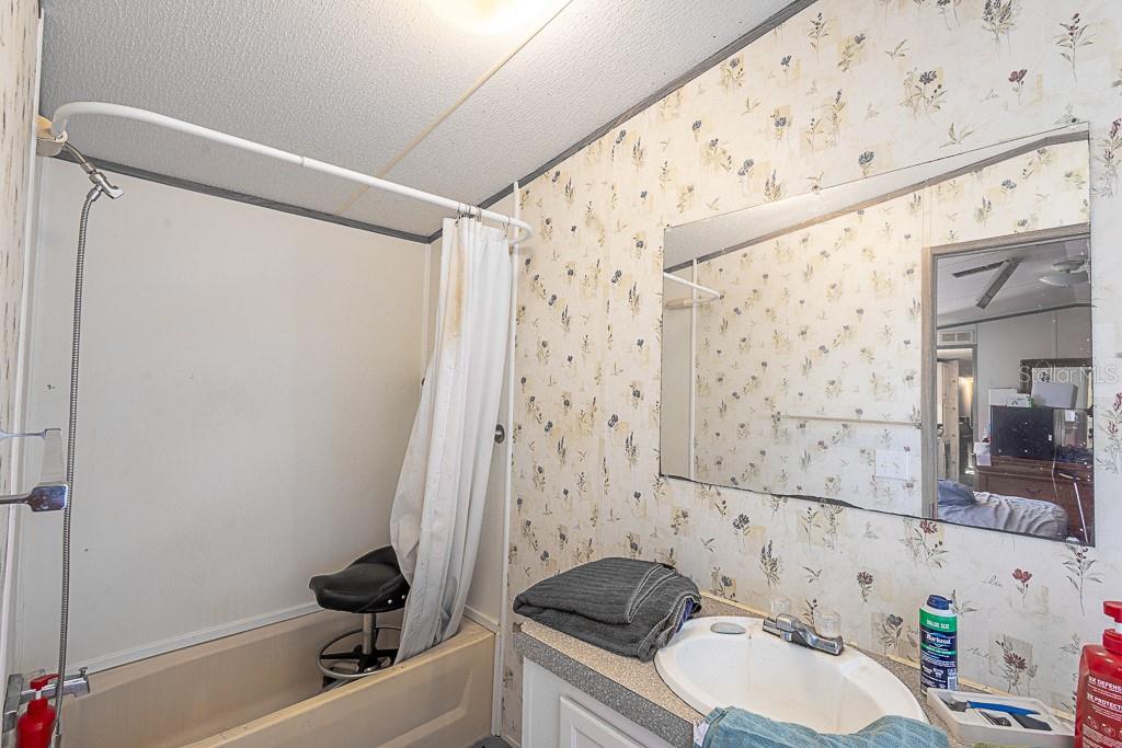 CALOOSA LAKE VILLAGE - Residential