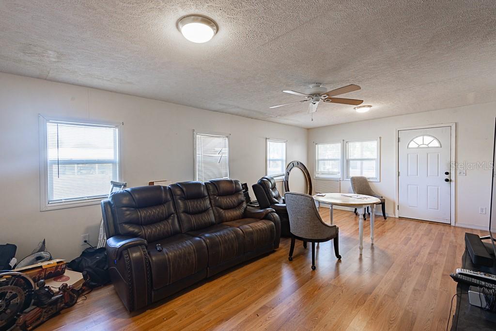 CALOOSA LAKE VILLAGE - Residential