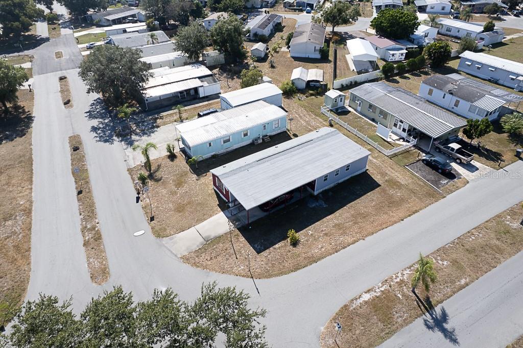 CALOOSA LAKE VILLAGE - Residential