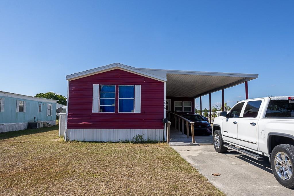 CALOOSA LAKE VILLAGE - Residential