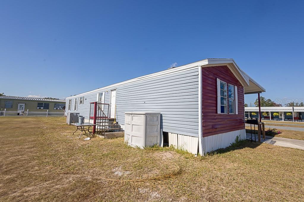 CALOOSA LAKE VILLAGE - Residential