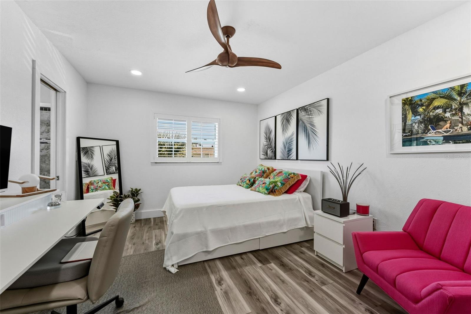 BAY POINTE CONDO - Residential