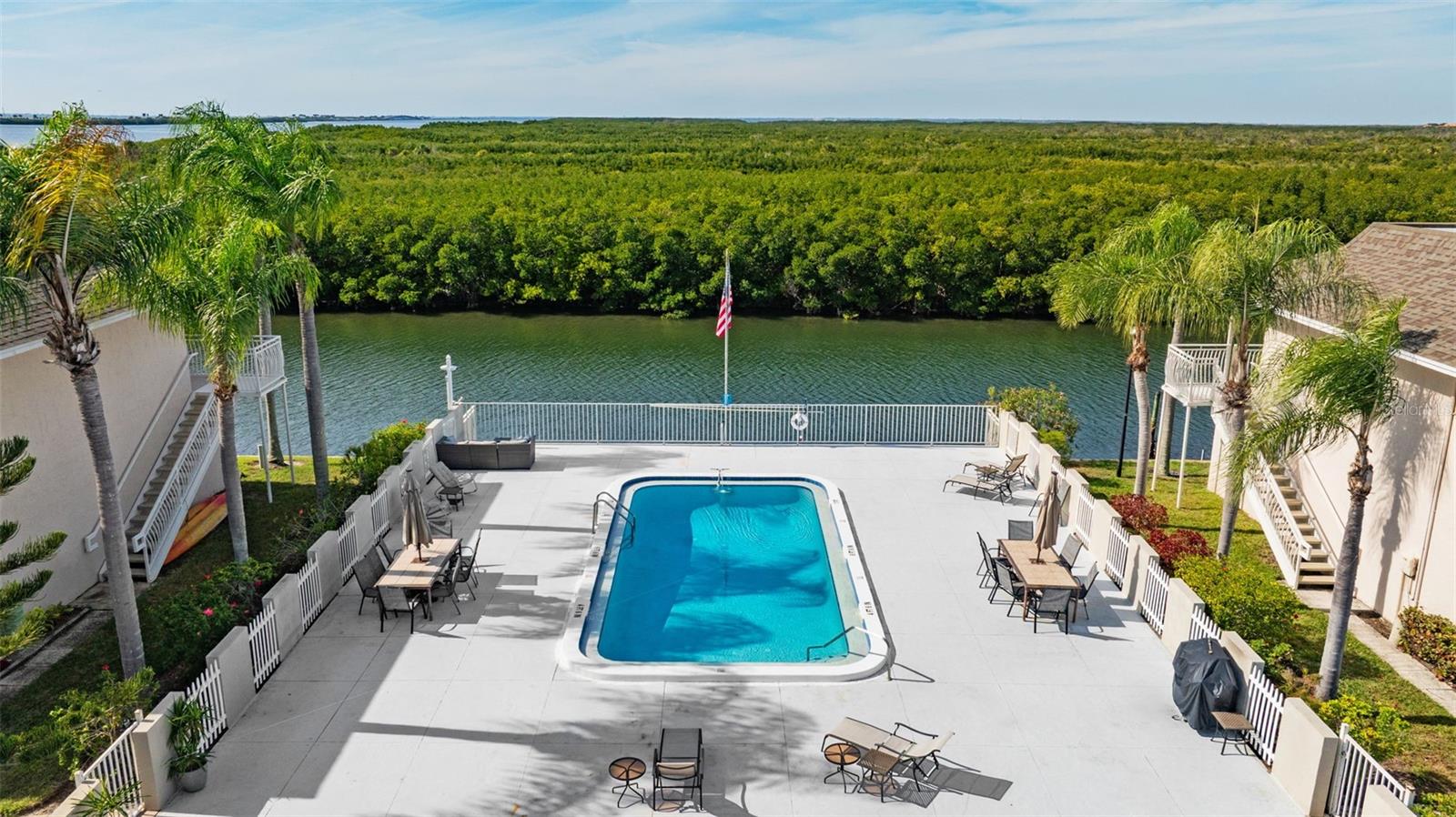 BAY POINTE CONDO - Residential