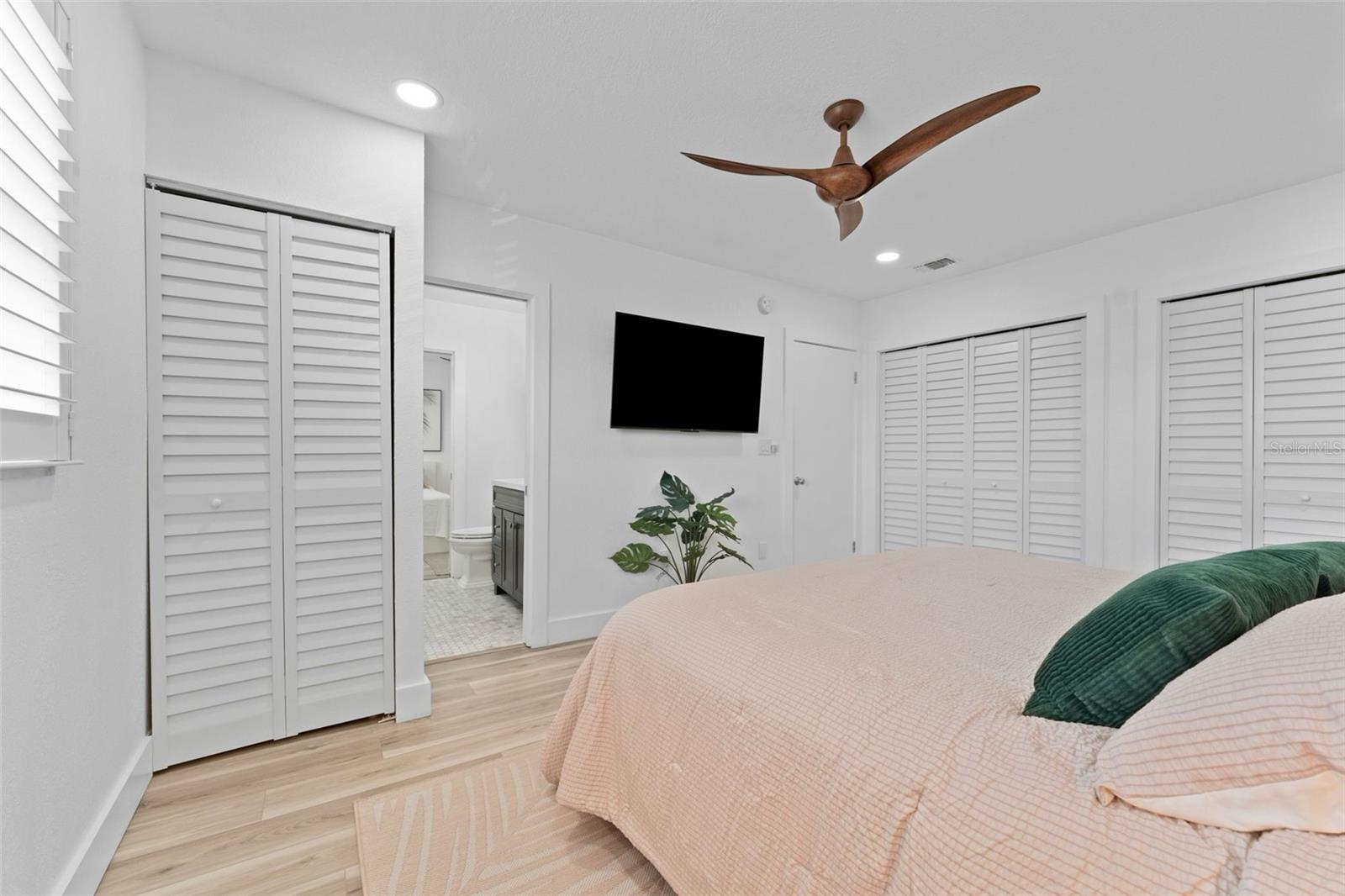 BAY POINTE CONDO - Residential