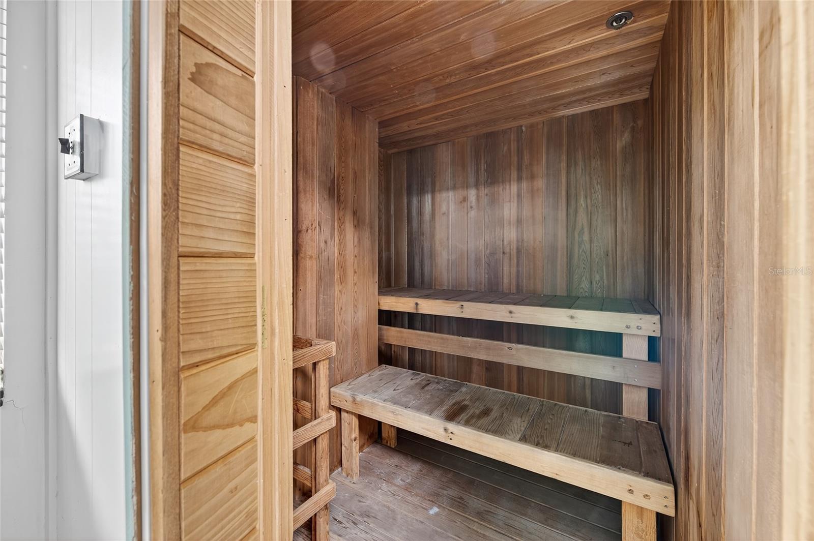 FOUNTAIN BEACH RESORT CONDO - Residential