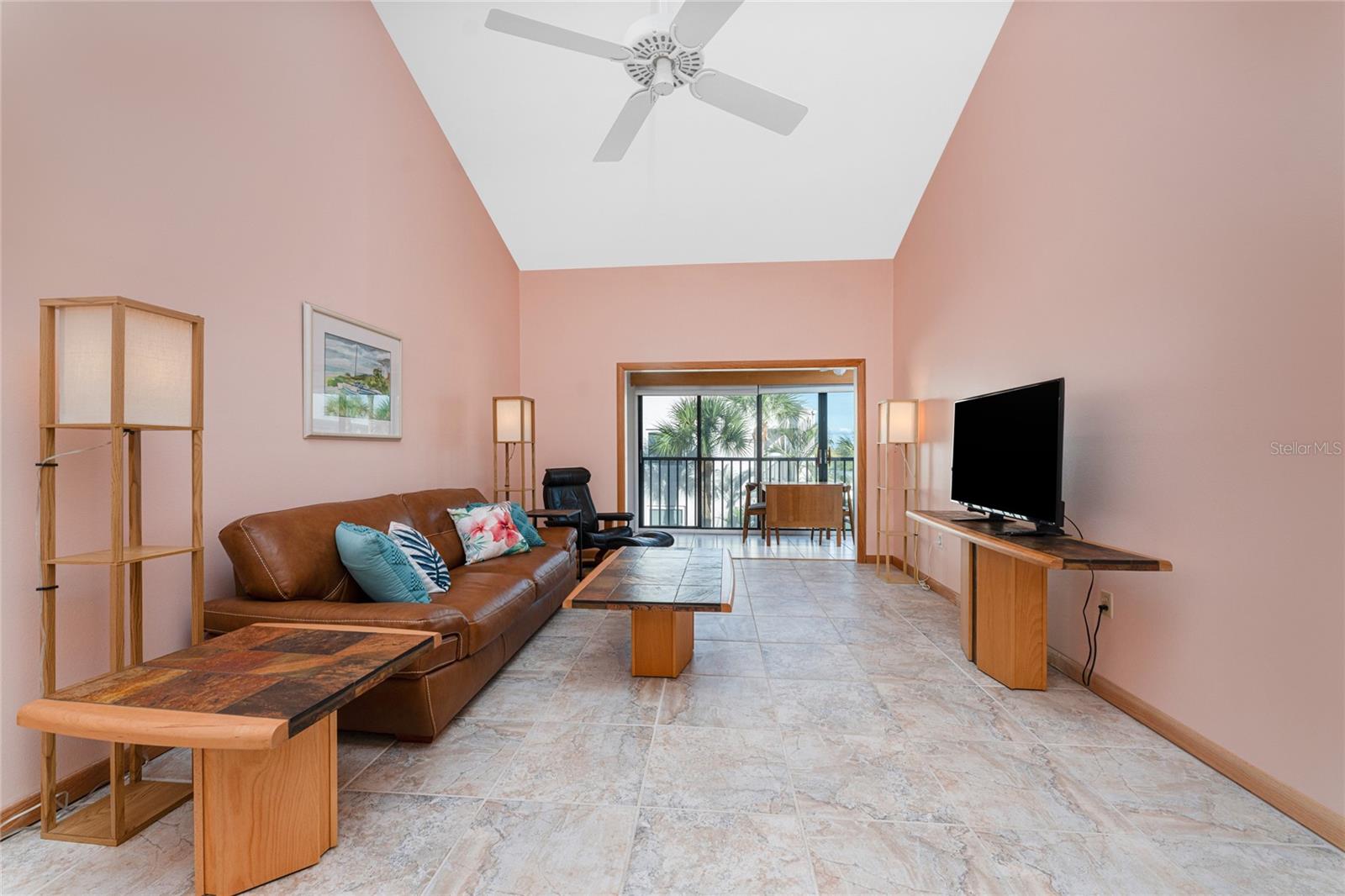 PELICAN LANDING BLDG D - Residential