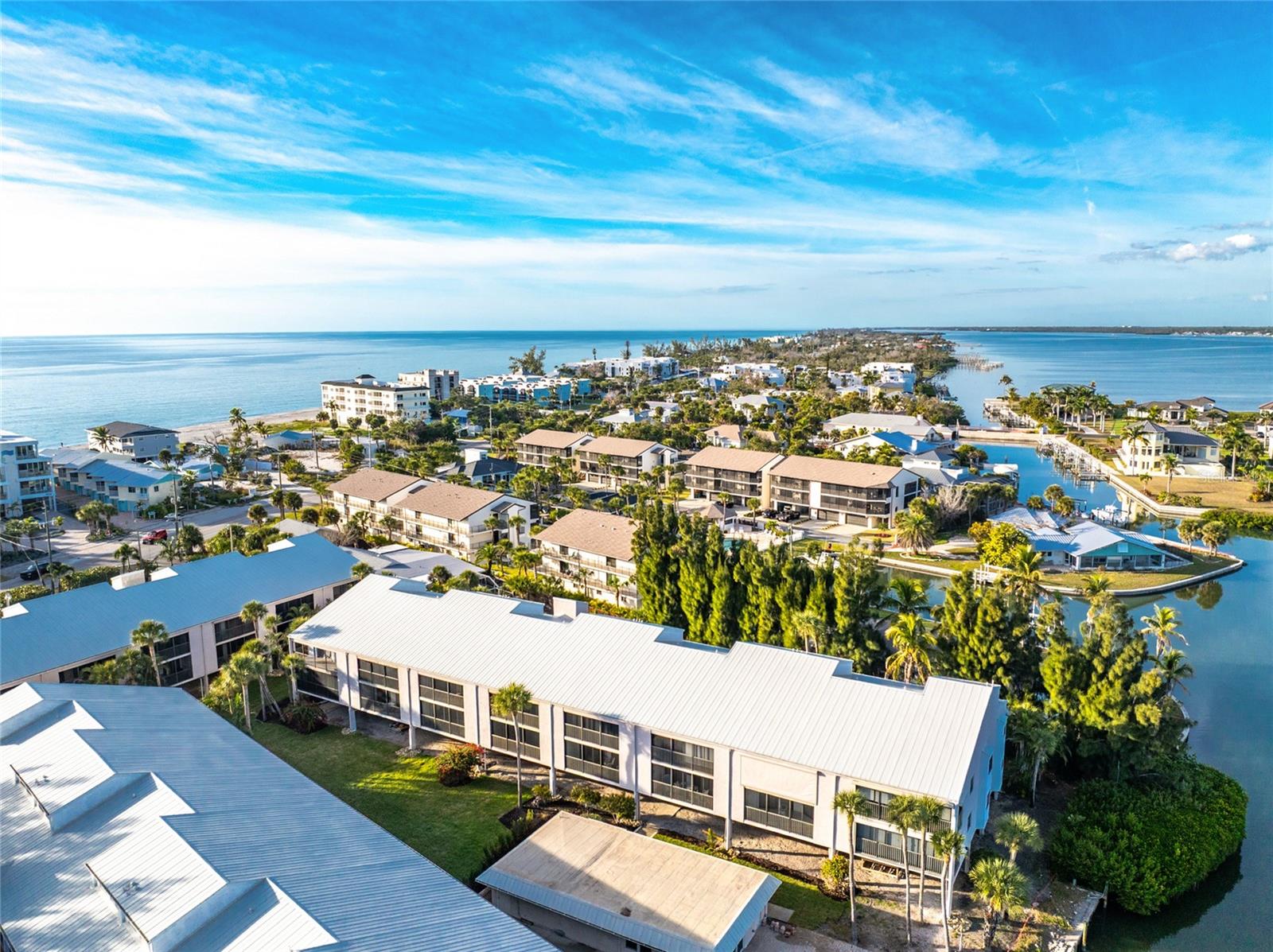 PELICAN LANDING BLDG D - Residential