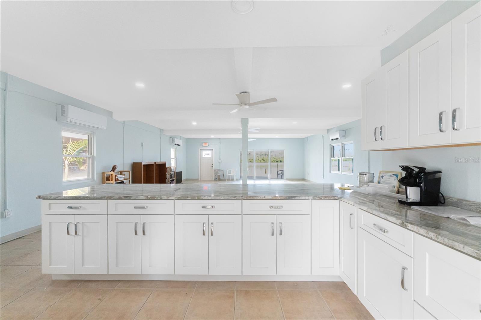 PELICAN LANDING BLDG D - Residential