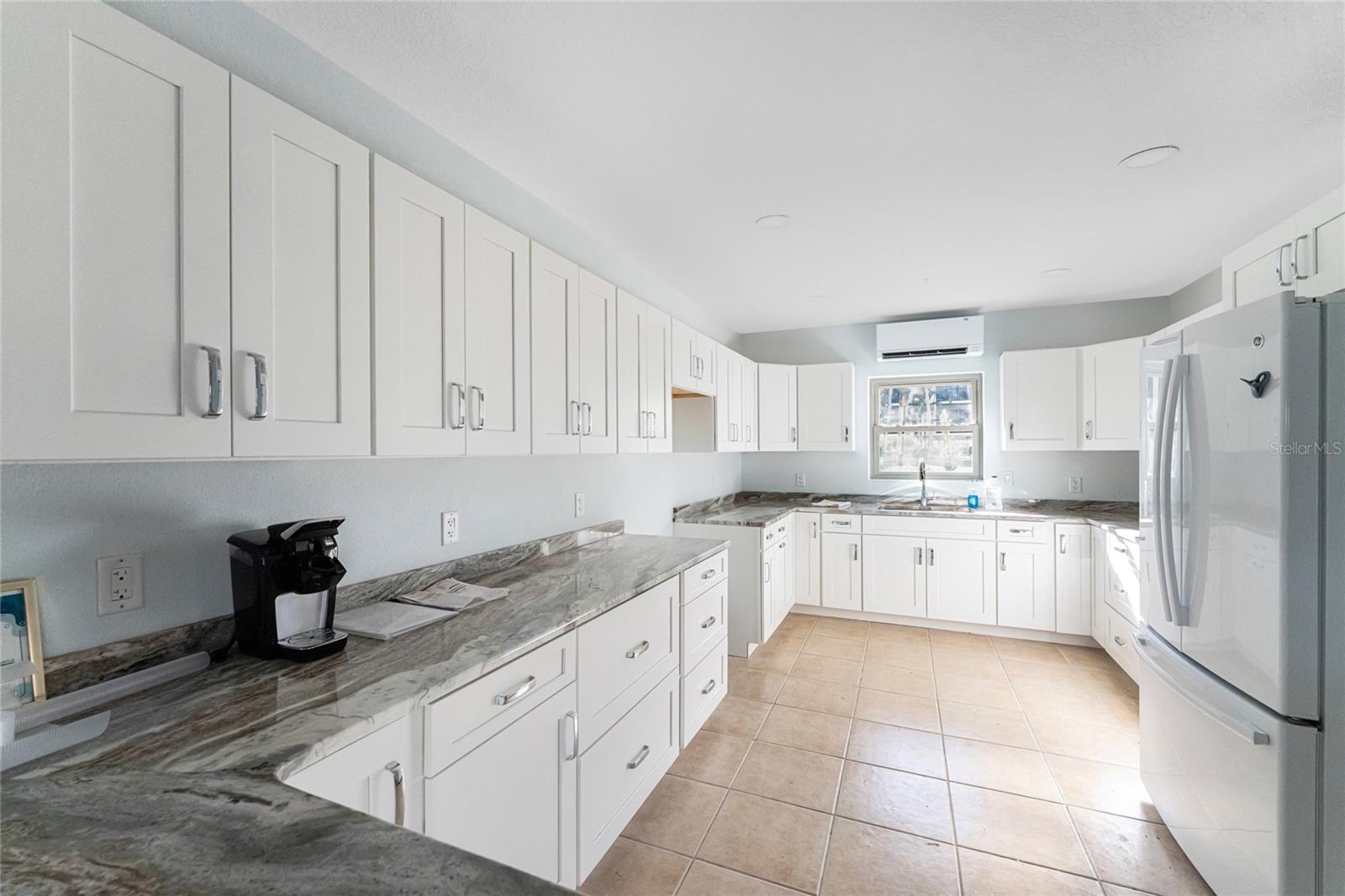 PELICAN LANDING BLDG D - Residential