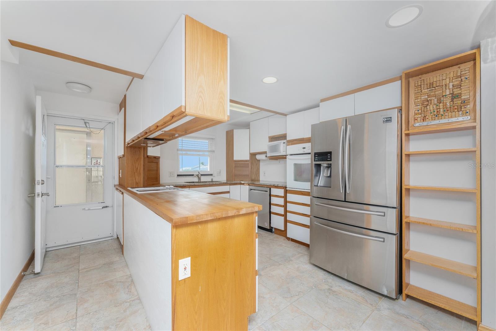 PELICAN LANDING BLDG D - Residential