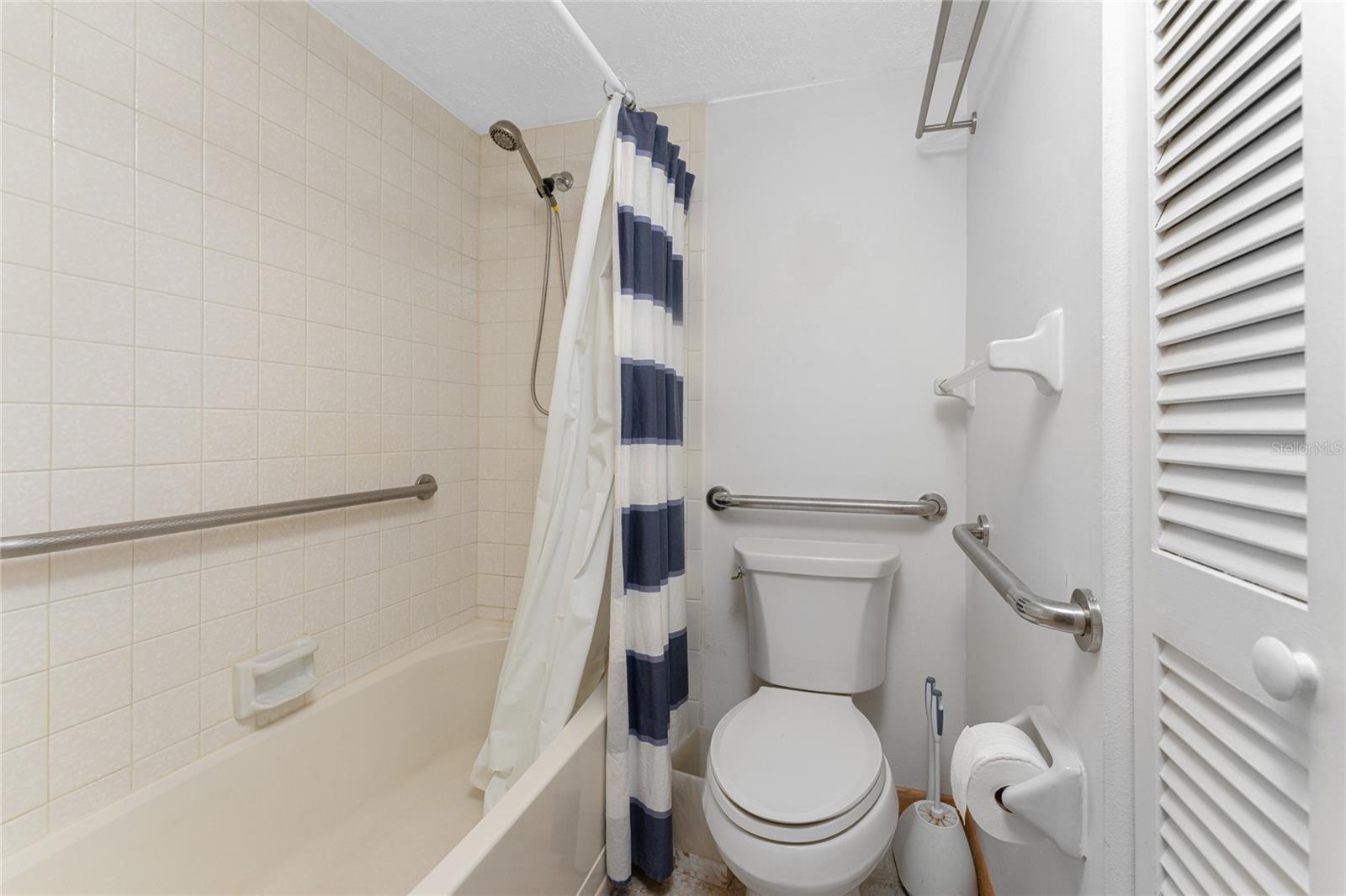 PELICAN LANDING BLDG D - Residential