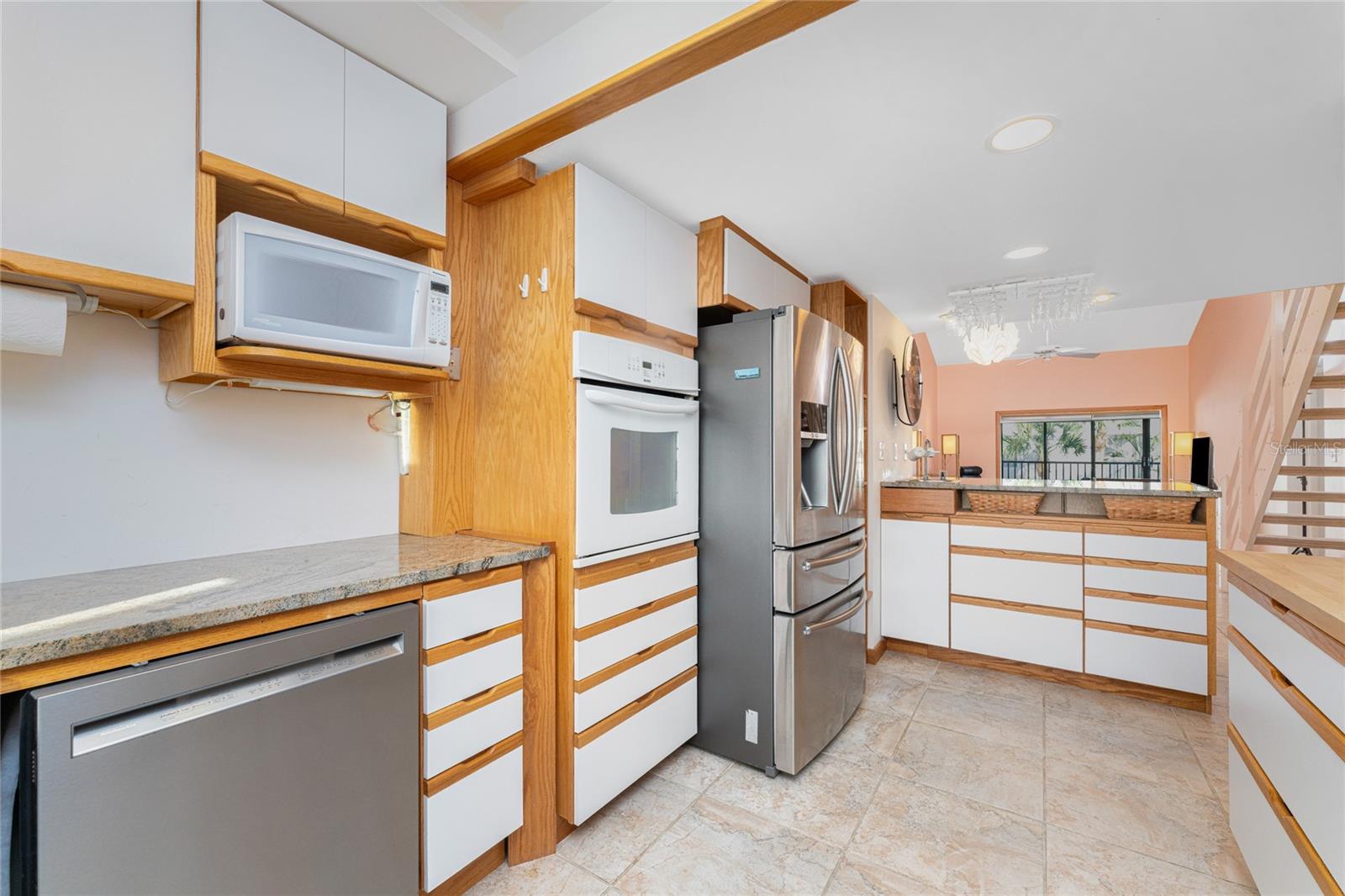 PELICAN LANDING BLDG D - Residential