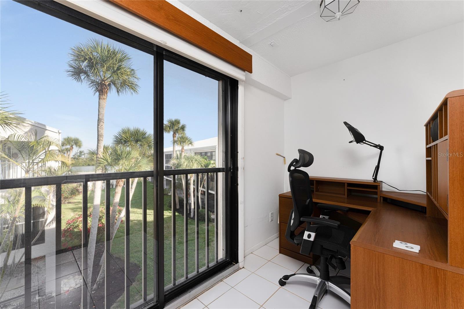 PELICAN LANDING BLDG D - Residential