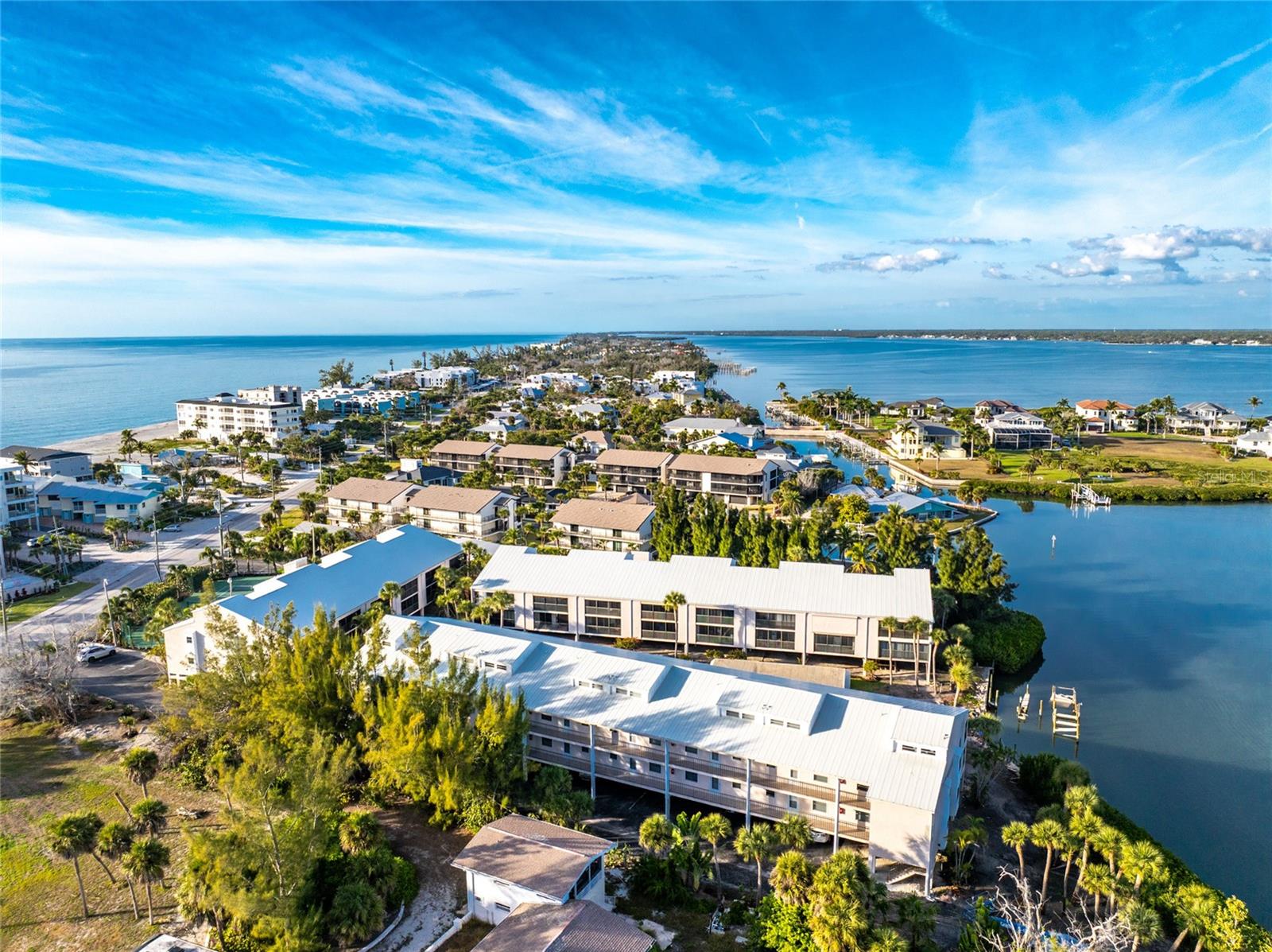 PELICAN LANDING BLDG D - Residential